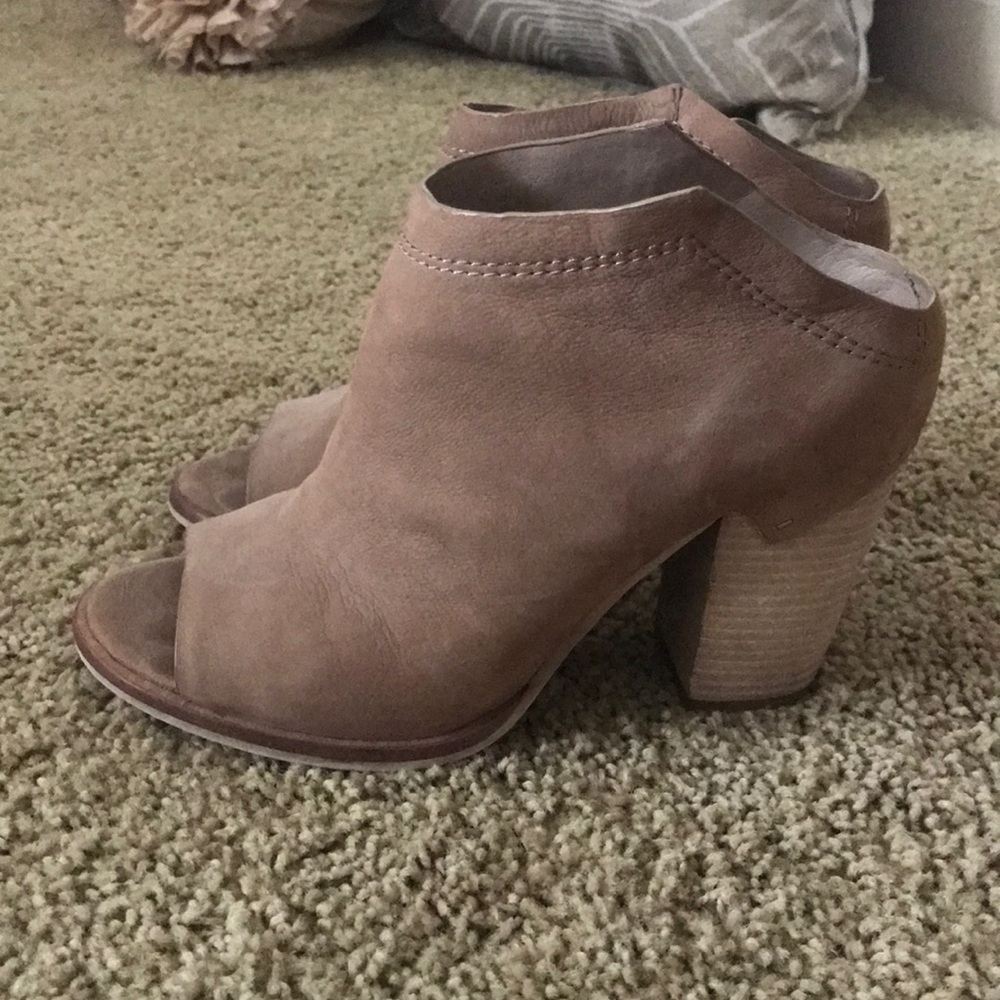 EUC Slip On